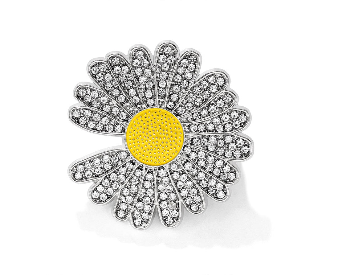 G-Dragon's same style diamond-encrusted daisy brooch